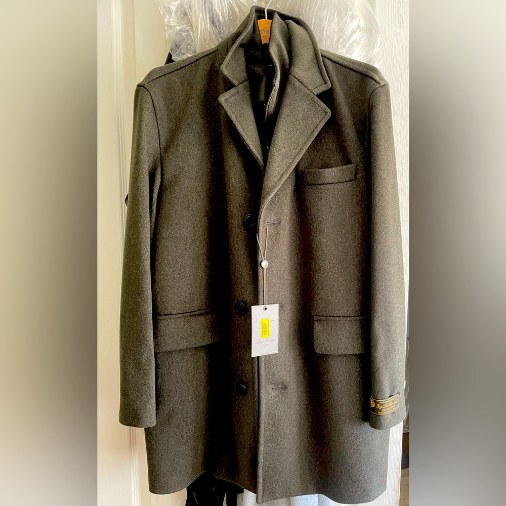 Daniel Cremieux men’s wool coat. Large. Measurements in pics. Brand new, NWT